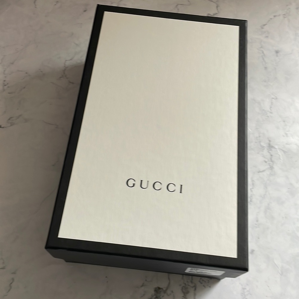 Gucci empty gift box, medium size